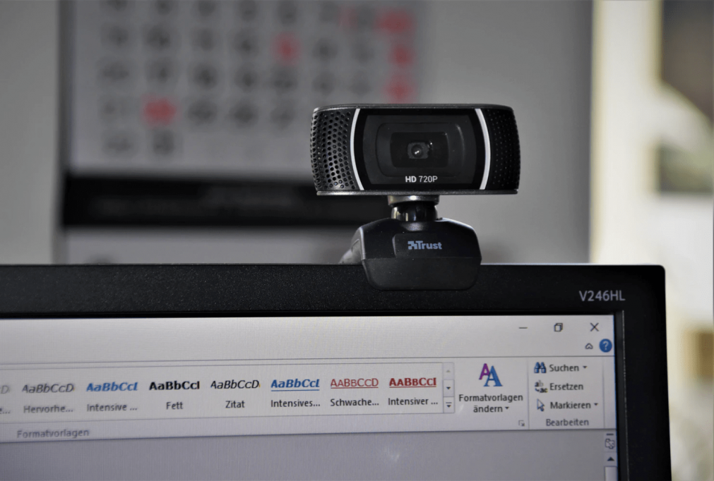 2. Webcam As Your Meeting Buddy
